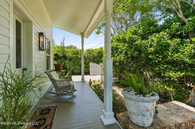 328 Easterbrook Street, Bay Saint Louis, MS 39520