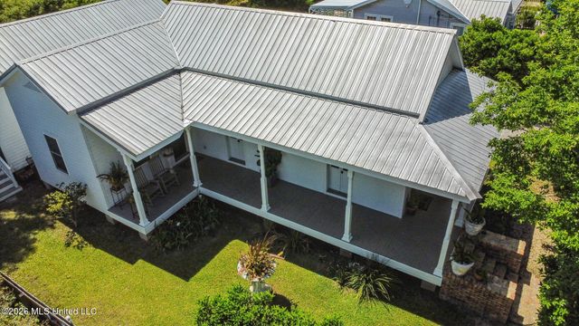 328 Easterbrook Street, Bay Saint Louis, MS 39520