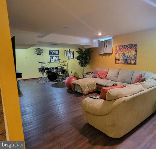 1707 BIDEN LN, Williamstown, NJ 08094