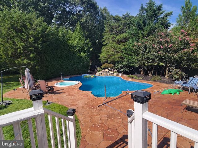 1707 BIDEN LN, Williamstown, NJ 08094