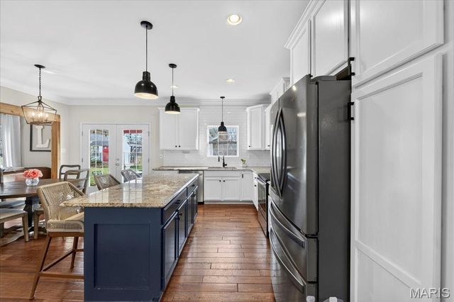 706 Edgewood Avenue, Kirkwood, MO 63122