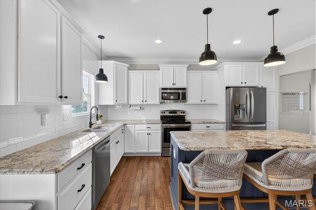 706 Edgewood Avenue, Kirkwood, MO 63122