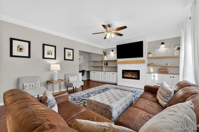 706 Edgewood Avenue, Kirkwood, MO 63122