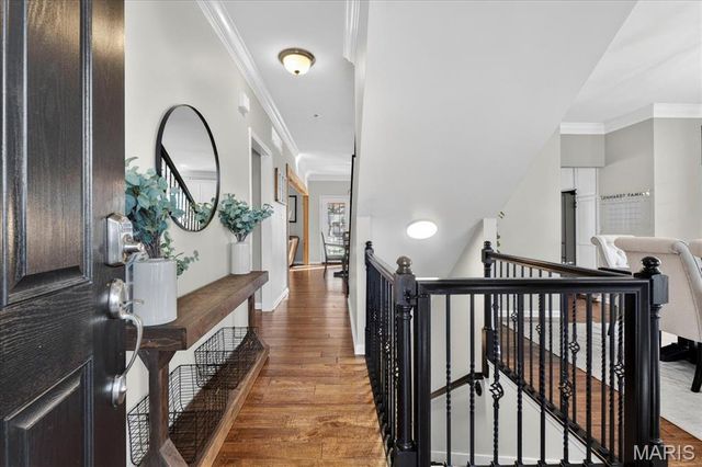 706 Edgewood Avenue, Kirkwood, MO 63122