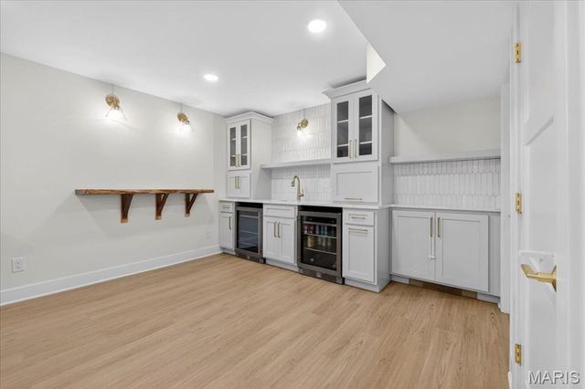 706 Edgewood Avenue, Kirkwood, MO 63122