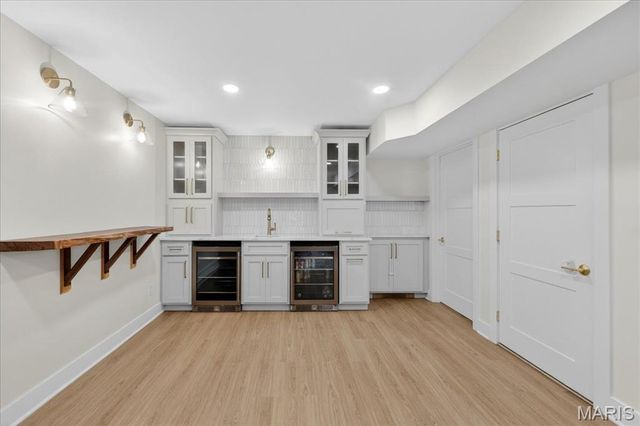 706 Edgewood Avenue, Kirkwood, MO 63122