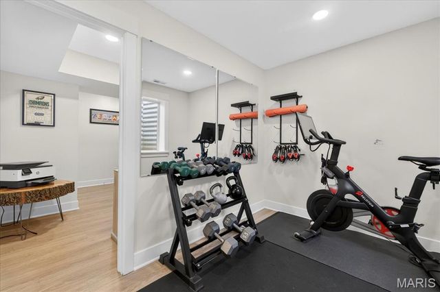 706 Edgewood Avenue, Kirkwood, MO 63122