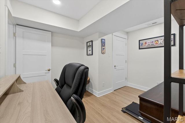 706 Edgewood Avenue, Kirkwood, MO 63122