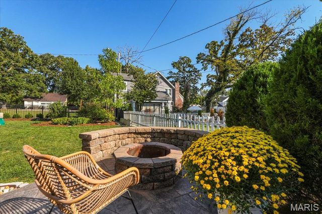 706 Edgewood Avenue, Kirkwood, MO 63122