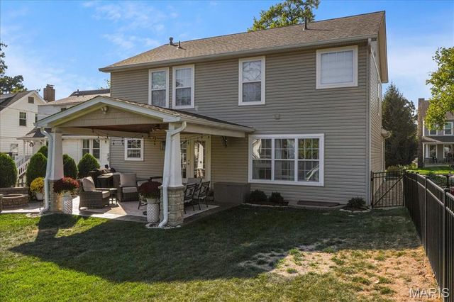 706 Edgewood Avenue, Kirkwood, MO 63122