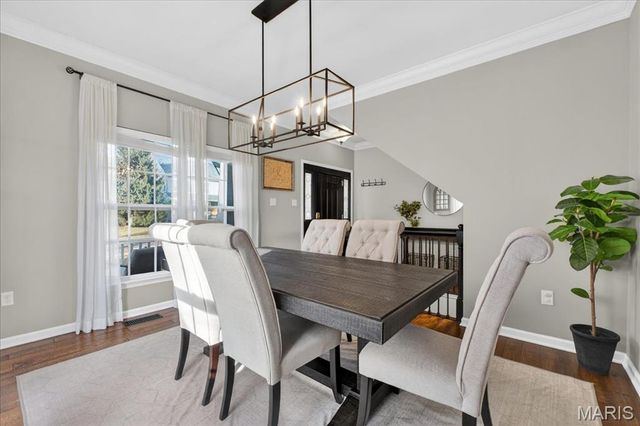 706 Edgewood Avenue, Kirkwood, MO 63122