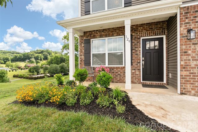129 Valleywood Drive, Waynesville, NC 28786