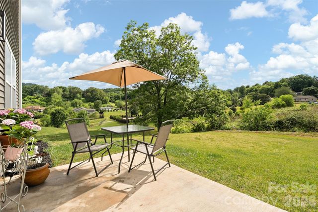 129 Valleywood Drive, Waynesville, NC 28786