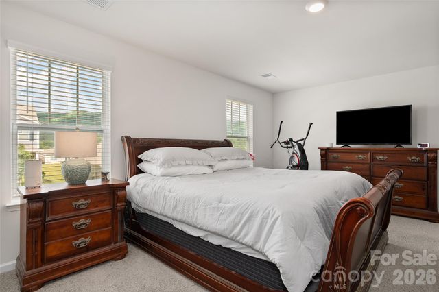 129 Valleywood Drive, Waynesville, NC 28786
