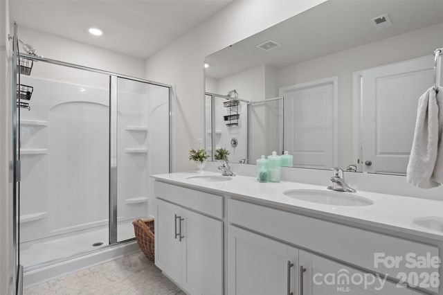 129 Valleywood Drive, Waynesville, NC 28786