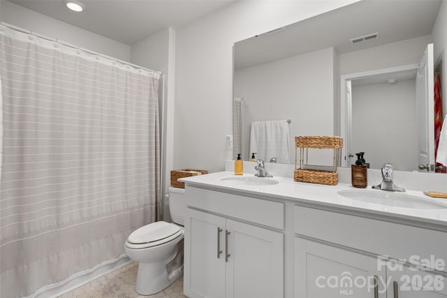 129 Valleywood Drive, Waynesville, NC 28786