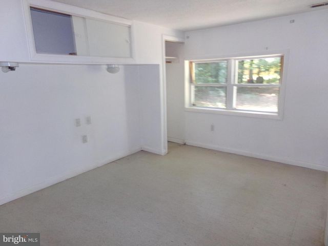 120 IRIS RD, Millville, NJ 08332