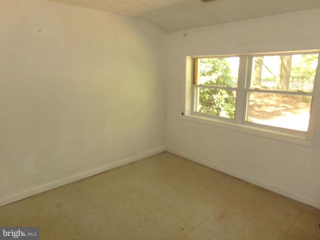 120 IRIS RD, Millville, NJ 08332