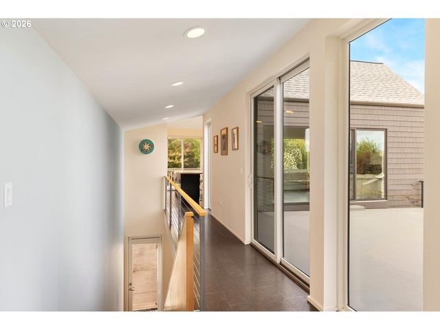 3412 N PIONEER CANYON Dr, Ridgefield, WA 98642