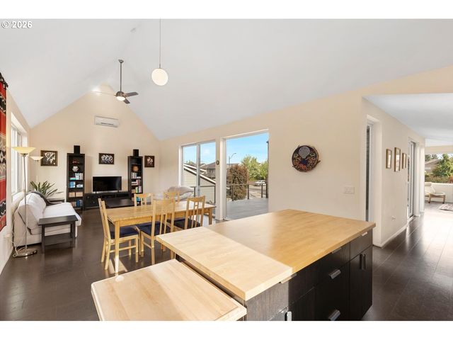 3412 N PIONEER CANYON Dr, Ridgefield, WA 98642