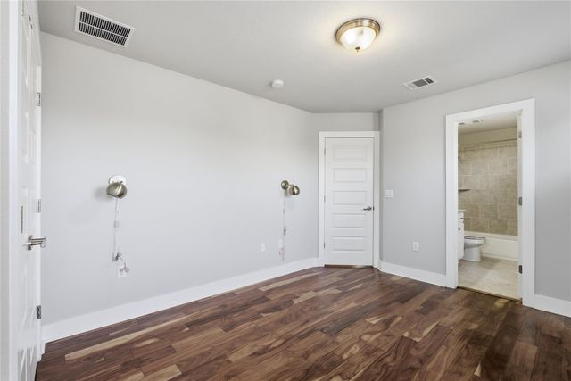 1937 Tramson DR 153C, Austin, TX 78741