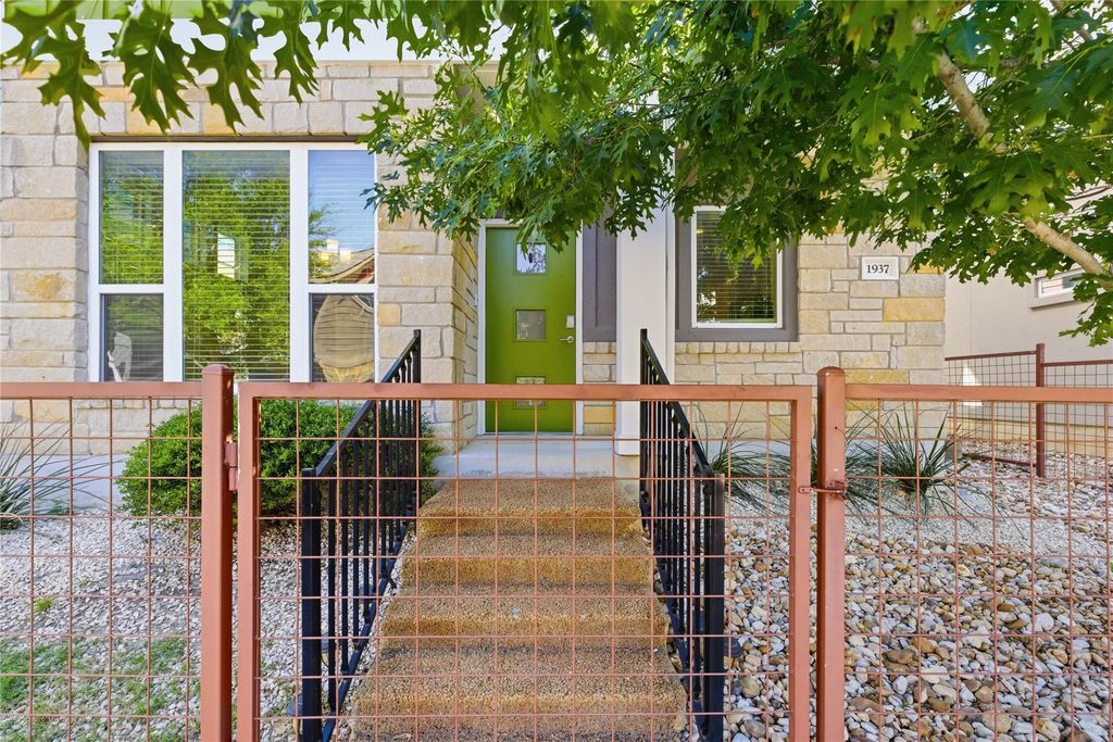 1937 Tramson DR 153C, Austin, TX 78741