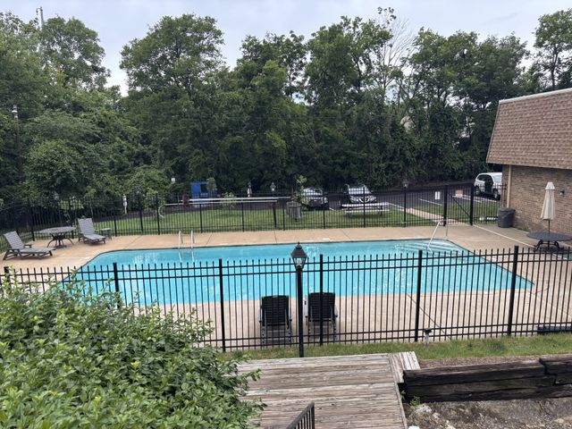 420 Walton Ln Apt J47, Madison, TN 37115