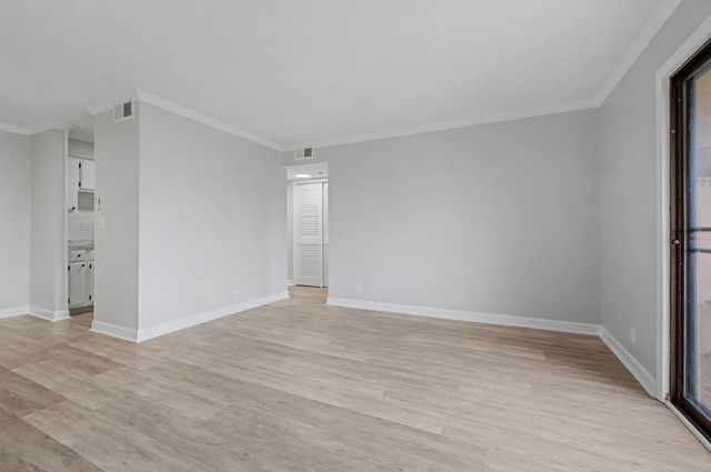 420 Walton Ln Apt J47, Madison, TN 37115