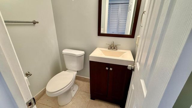 8 Ventnor A, Deerfield Beach, FL 33442