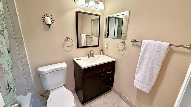 8 Ventnor A, Deerfield Beach, FL 33442