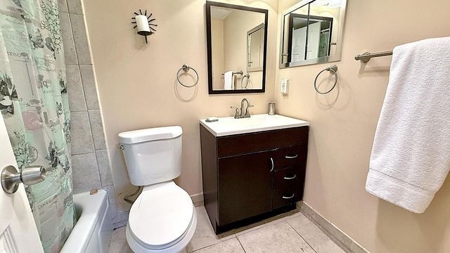 8 Ventnor A, Deerfield Beach, FL 33442