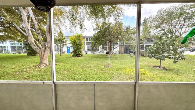 8 Ventnor A, Deerfield Beach, FL 33442