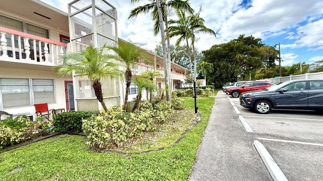 8 Ventnor A, Deerfield Beach, FL 33442