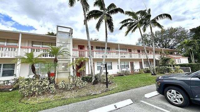 8 Ventnor A, Deerfield Beach, FL 33442