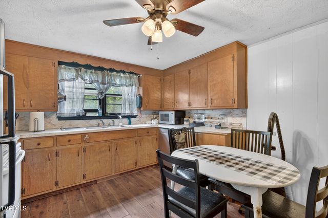 221 Mumpower Drive, Bristol, VA 24201