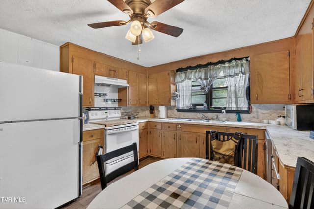 221 Mumpower Drive, Bristol, VA 24201
