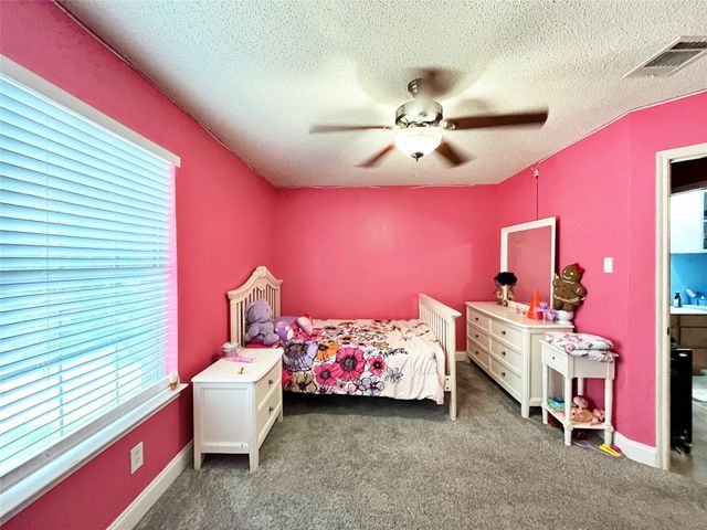 924 Rock Dove Circle, Saginaw, TX 76131