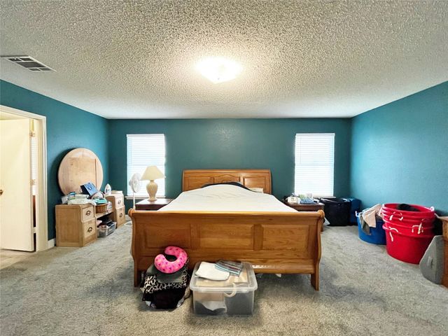 924 Rock Dove Circle, Saginaw, TX 76131