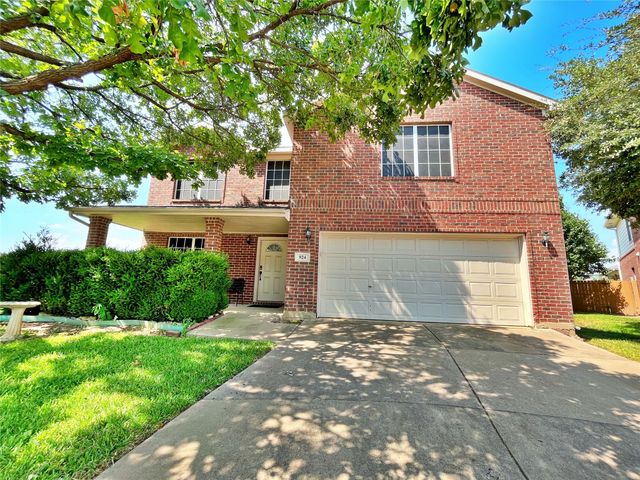 924 Rock Dove Circle, Saginaw, TX 76131