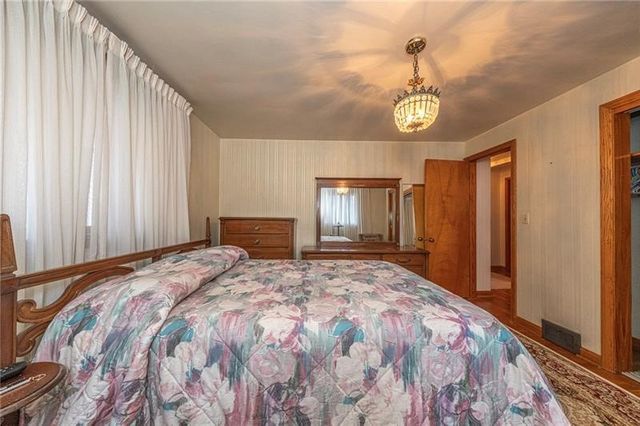 719 Locust St, Hempfield Twp, PA 15601