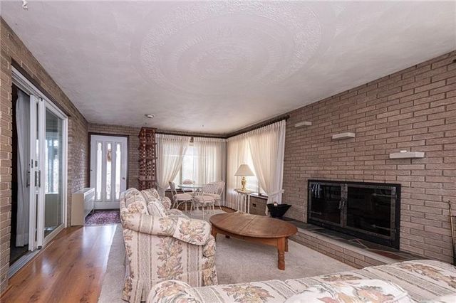 719 Locust St, Hempfield Twp, PA 15601