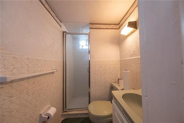 719 Locust St, Hempfield Twp, PA 15601