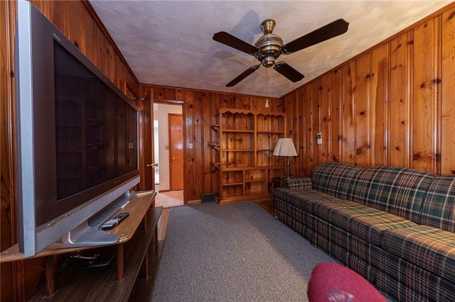 719 Locust St, Hempfield Twp, PA 15601