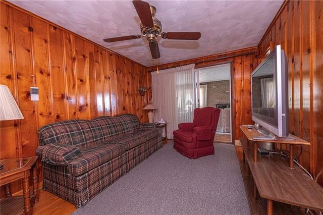 719 Locust St, Hempfield Twp, PA 15601