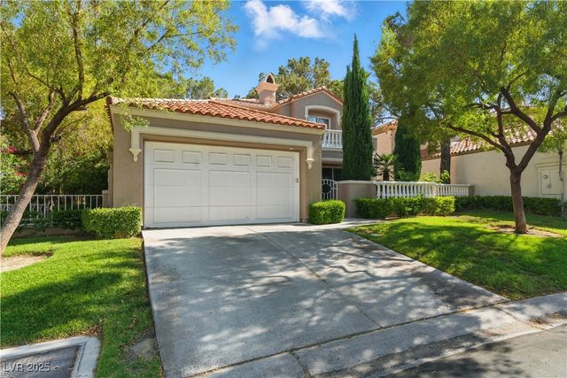 8215 Crow Valley Lane, Las Vegas, NV 89113