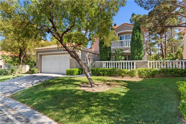 8215 Crow Valley Lane, Las Vegas, NV 89113