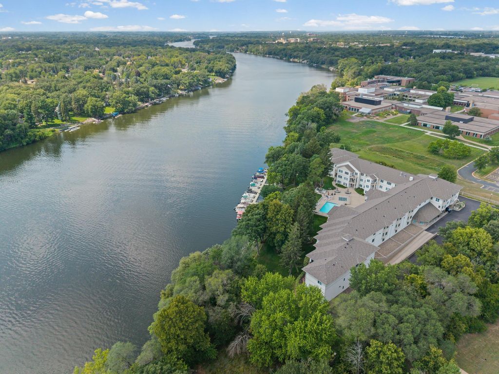 11030 Mississippi Boulevard NW 325, Coon Rapids, MN 55433 — photo 2