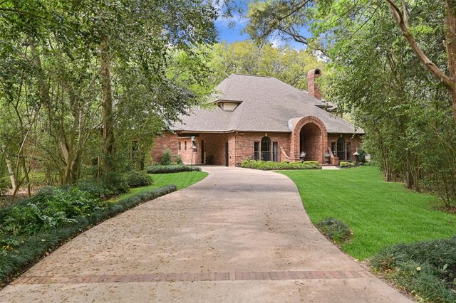 206 Stanley Court, Friendswood, TX 77546