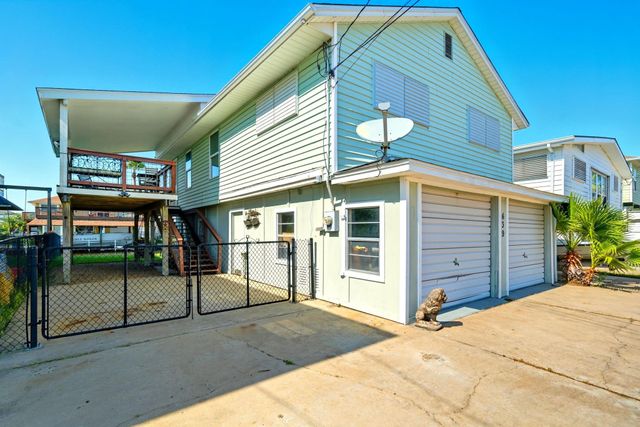 439 Pompano Street, Bayou Vista, TX 77563