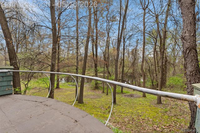 497 Lake George Road, Oakland Charter Township, MI 48363
